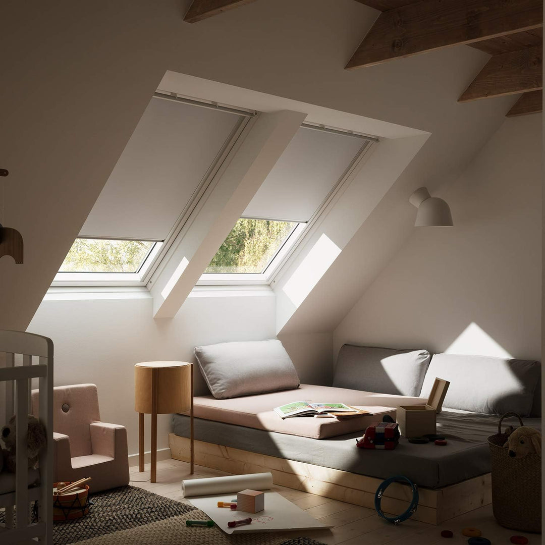 VELUX Original Verdunkelungsrollo (DKU), Silberne Seitenschienen, 334, 304, 1, Uni Hellbeige 334, 30