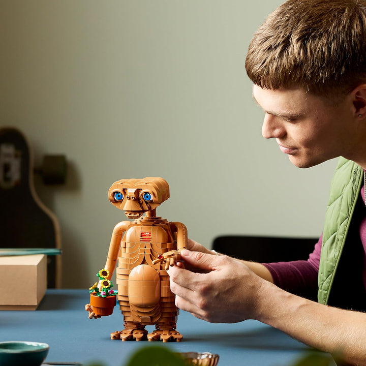 LEGO Ideas E.T. the Extra-Terrestrial - Modellbau für Erwachsene inklusive Alien Figur, künstlichen