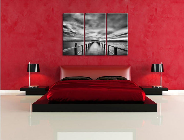 Pixxprint Monocrome, Langer Steg mit verträumtem Himmel 3-Teiler Leinwandbild 120x80 Bild auf Leinwa