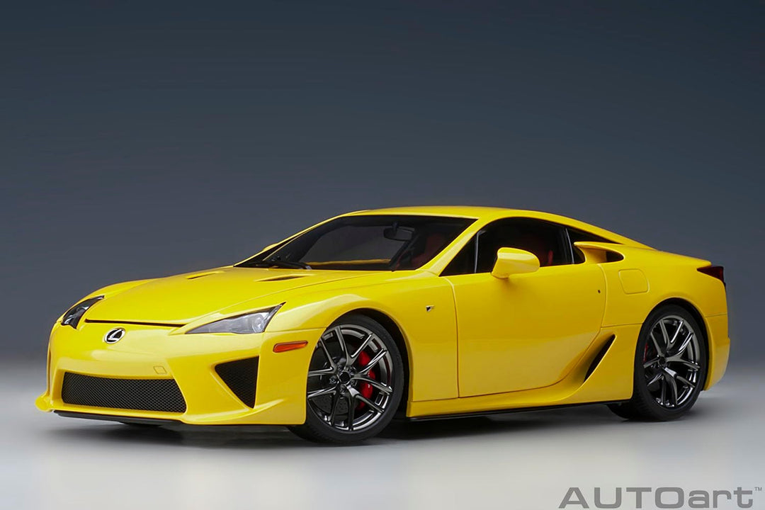 AUTOart - Miniaturauto der Kollektion, 78854, Pearl Yellow