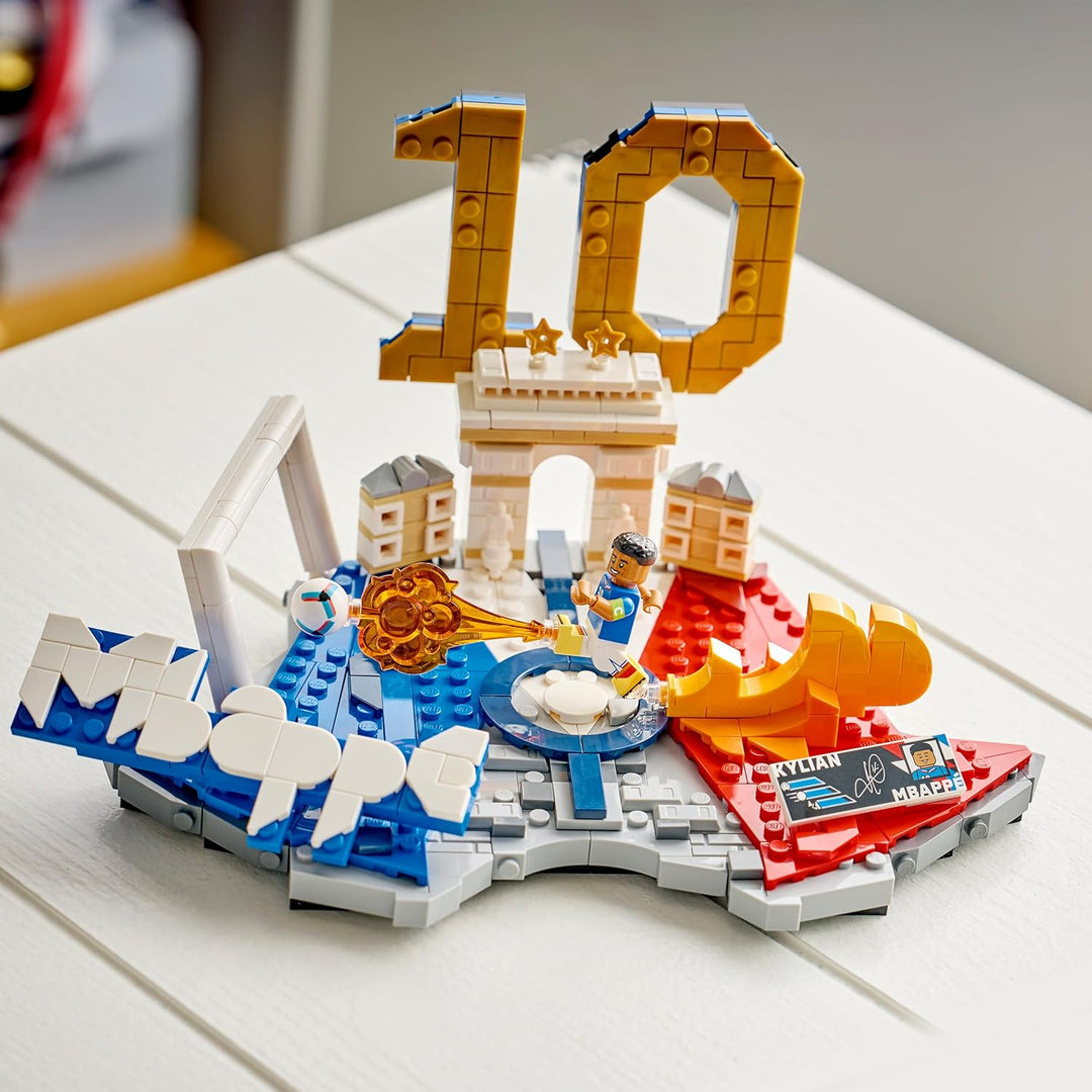 LEGO Editions Kylian Mbappé – Fussball-Highlights Spielzeug - 3D Modellbau mit Minifigur zum Sammeln