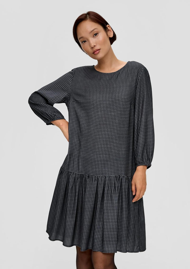 s.Oliver Kariertes Minikleid aus Viskosemix, 32 Grün