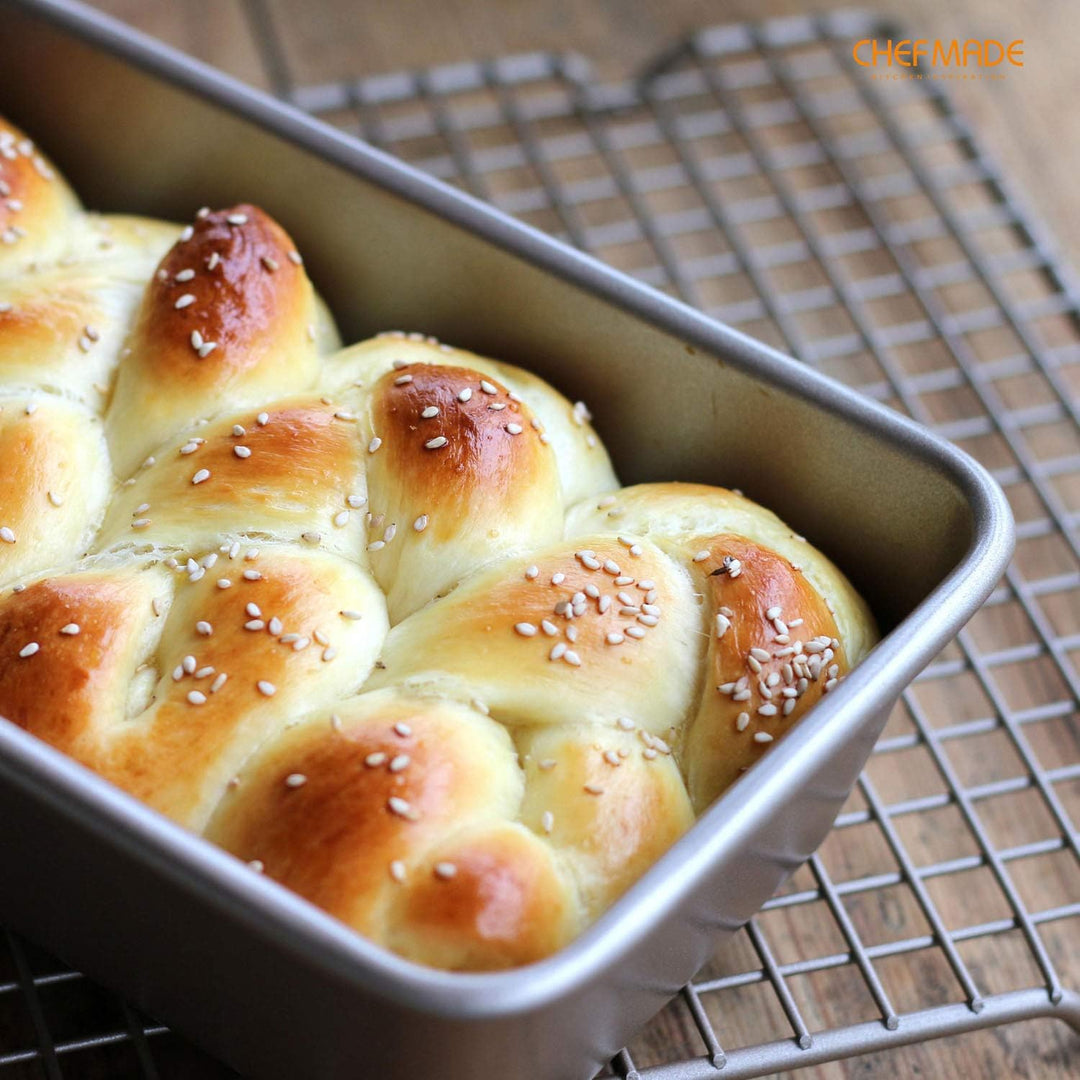 CHEFMADE 9-zoll Rechteck Loaf Pan, Nicht-Stick Längliche Brot und Fleisch Backformen für Ofen Backen