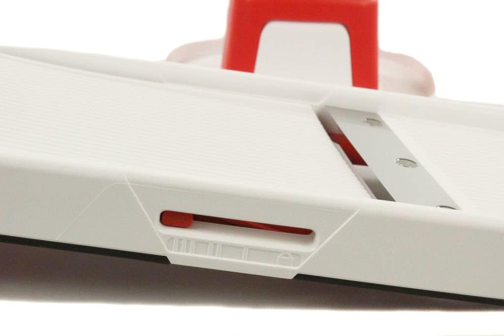 Tupperware Küchenstar 17576 Gemüsehobel für Junior-Koch, Reibe weiss und rot