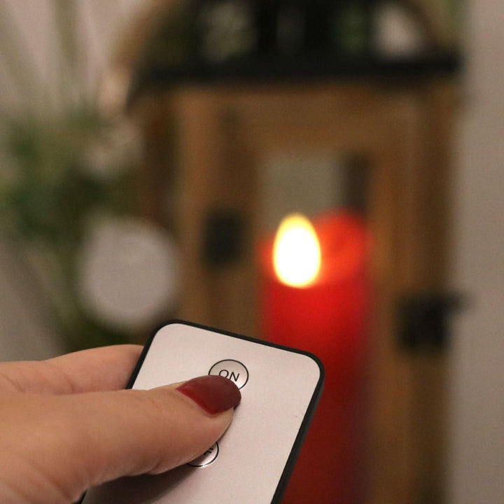 Dekovita 42cm Holz-Laterne - Gartenlaterne inkl. 18cm Outdoor LED Kerze in Rot mit Timer Fernbedienu