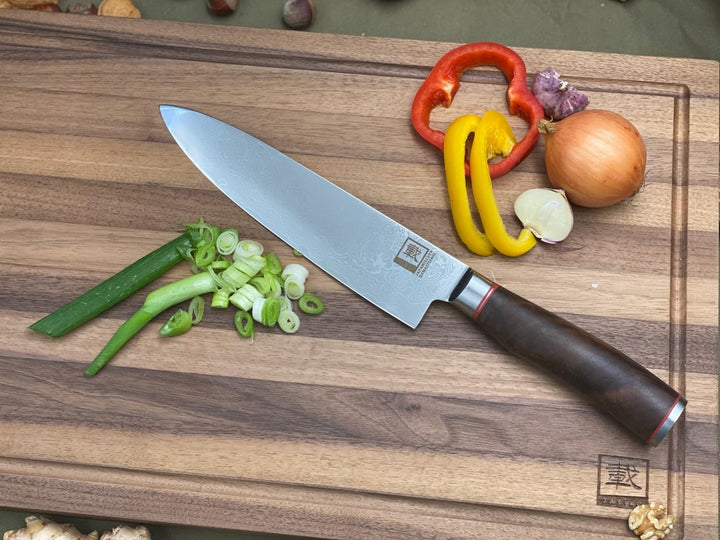 zayiko Kurumi Chefmesser 20 cm aus 67 Lagen Damaststahl, Nussbaumholzgriff | VG10 Kern, 60 ± 2 HRC,