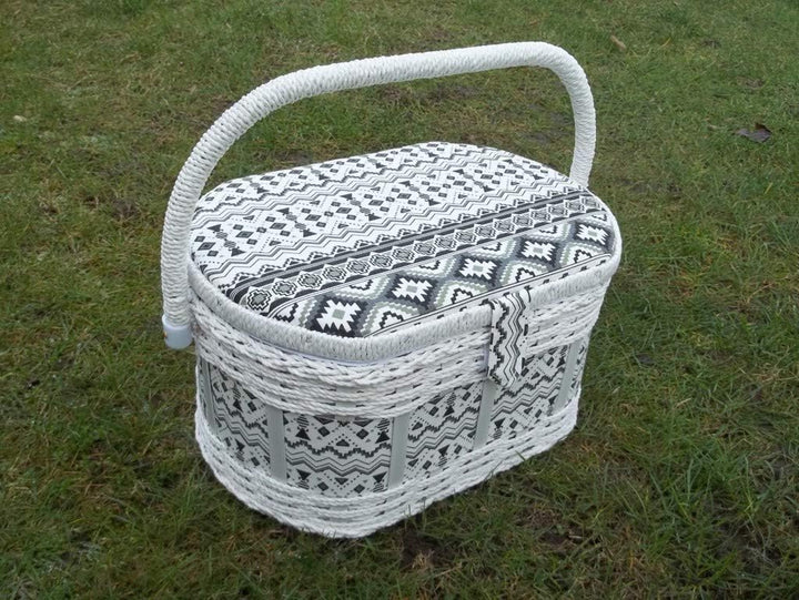 Nähkästchen mit Inhalt, Nähkorb incl. Nähset, Handarbeitskorb