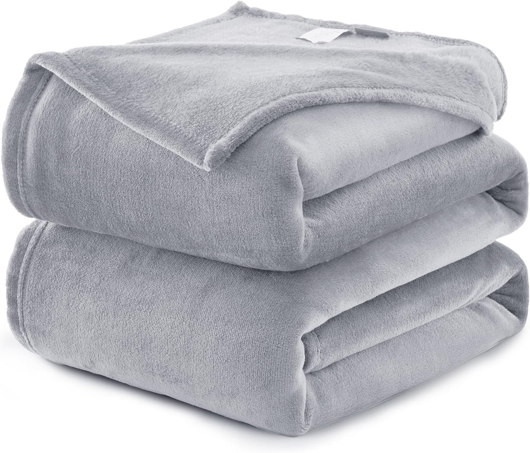 WAVVE Kuscheldecke Flauschig Decke Fleecedecke - Sofadecke 230x270 cm Wohndecke Couchdecke, Hellgrau