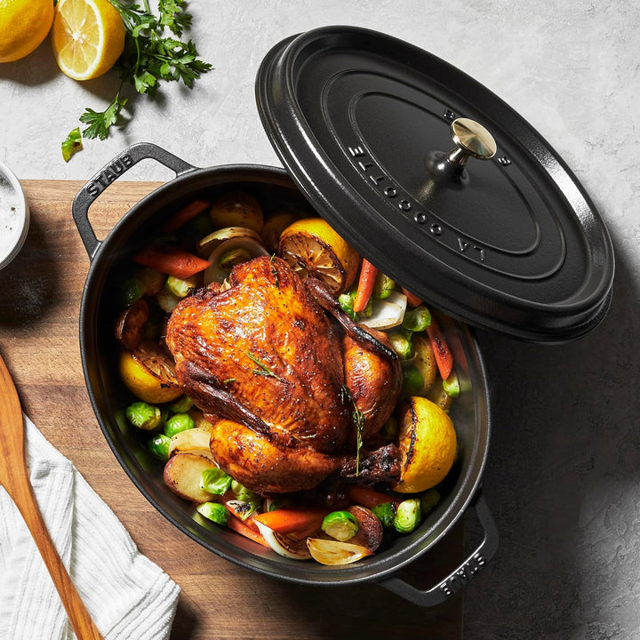 STAUB Gusseisen Bräter/Cocotte, Oval 29 cm, 4,25 L, Aromaregen Funktion, Für alle Herdarten geeignet