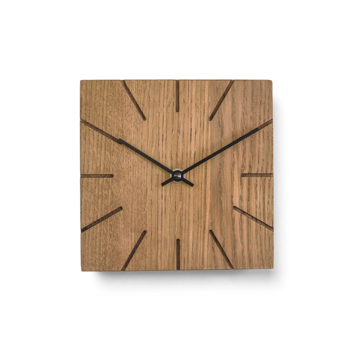 Funkuhr Wanduhr Tischuhr Eiche Holz - Beam - Massivholz Design 17 x 17 cm (Räuchereiche Schwarze Zei