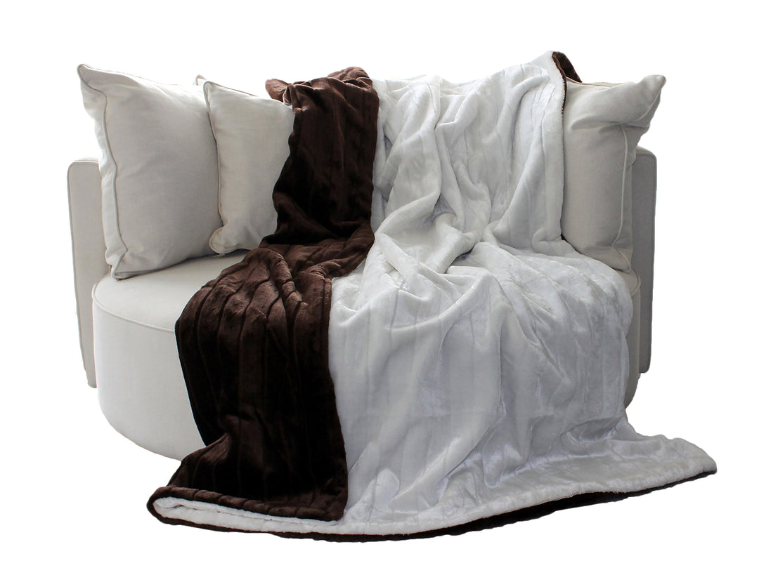 Doppelseitige Felldecke im zweifarbigen Design - Wohndecke Tagesdecke Sofadecke Kuscheldecke -150 x