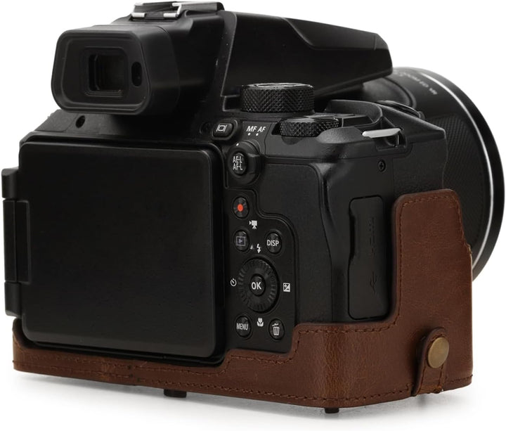 MegaGear Schutzhülle aus Kunstleder kompatibel mit Nikon Coolpix P950 - Dunkelbraun, MG1879, Dunkelb