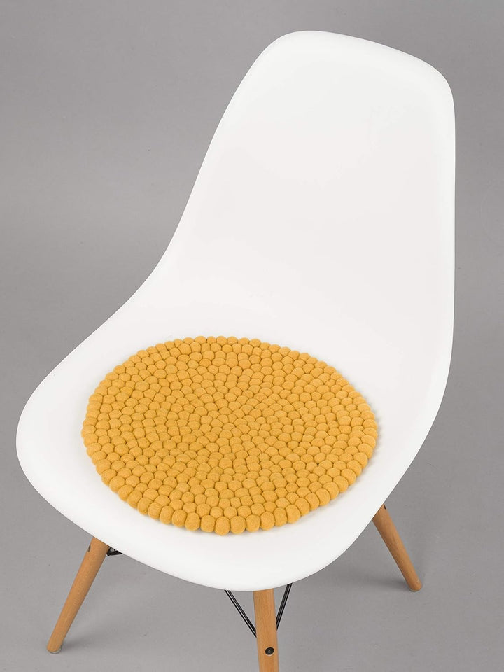 myfelt Filzkugel-Sitzauflage/Stuhlauflage - Klara - rund, 36 cm, Senfgelb, Senfgelb