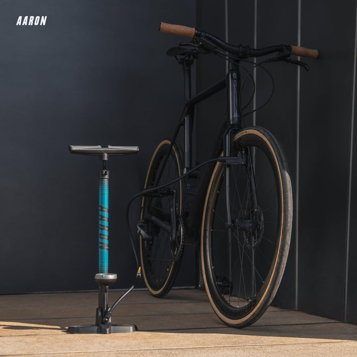 AARON Sport One Fahrrad Standpumpe mit Manometer für alle Ventile | Hochdruck Fahrradpumpe inkl. Bal