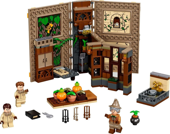 LEGO 76384 Harry Potter Hogwarts Moment: Kräuterkundeunterricht Set, Spielzeugkoffer mit Minifiguren