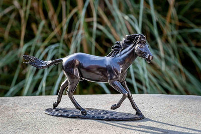 IDYL Bronze-Skulptur Galoppierendes Pferd | Tierfigur aus Bronze handgefertigt | Gartenskulptur oder