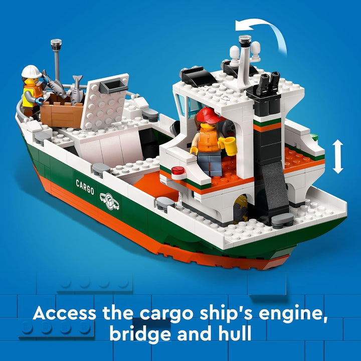 LEGO City Seaside Harbor mit Frachtschiff-Spielzeug, Modellcontainerkran und Boot mit 8 Minifiguren
