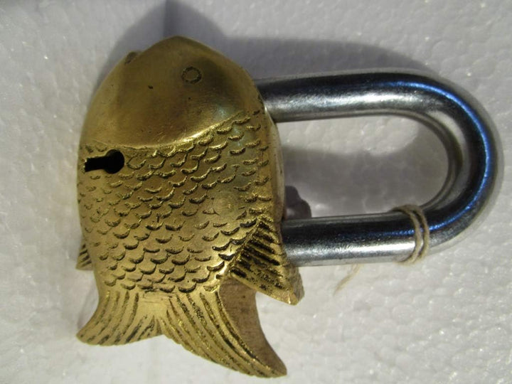 Vorhängeschloss aus Messing, mit Schlüsseln SMALL FISH - Messing-Oberfläche, SMALL FISH - Messing-Ob