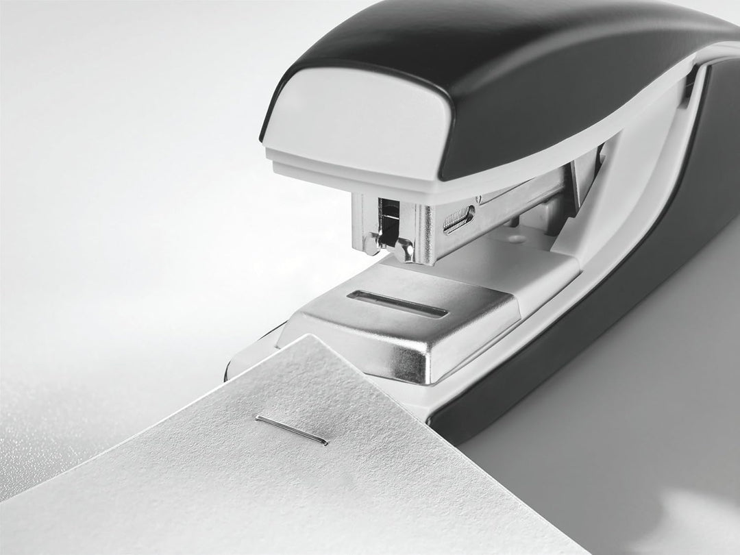 Leitz Flachheftgerät aus Metall, Für 40 Blatt, Inkl. Heftklammern, Ergonomisches Design, Blau, NeXXt