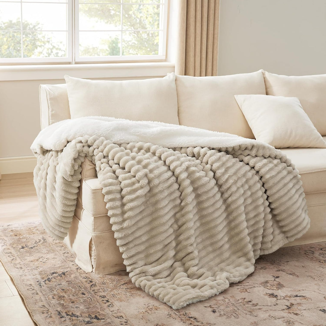 BEDSURE Sherpa Decke Beige - Warme Dicke Kuscheldecke Flauschig, Sofadecke Couchdecke Winterdecke, W