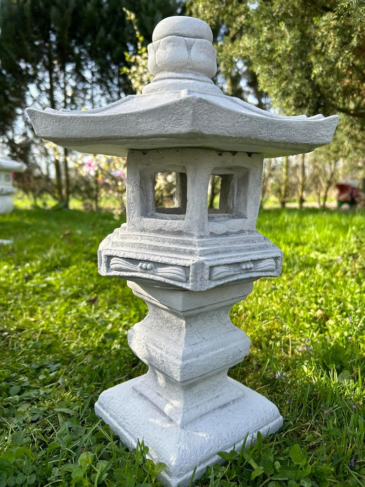 FABRIQ Japanische Laterne Yukimi-Doro 42 cm – Wetterfeste Steinlampe für Aussenbereich – Japanische
