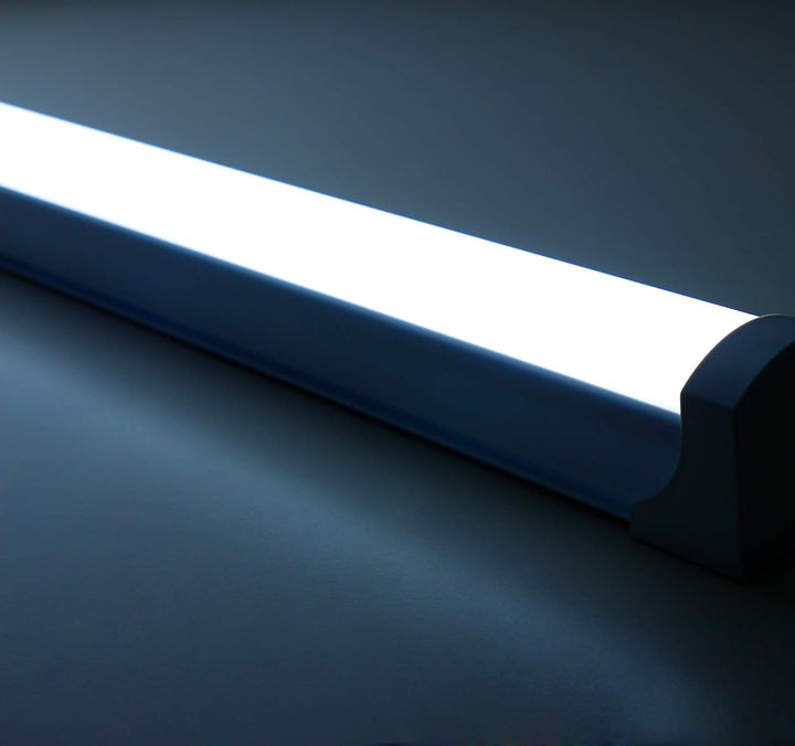 McShine - LED Feuchtraumleuchte | 50W | 150cm | Lampe Tageslichtweiss | IP65 Kellerleuchte für feuch