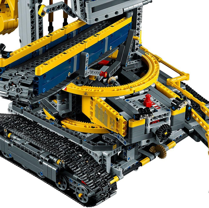 LEGO Technic 42055 Bucket Wheel Excavator Building Kit (3929 Piece) by LEGO
