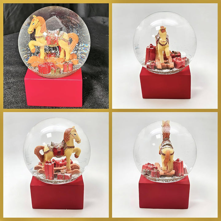 Weihnachts-Schneekugel | Schaukelpferd mit Geschenken | Farbe rot Gold | 100mm breit, 120mm hoch | B