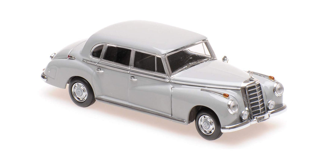 Maxichamps 940039061 Miniaturauto aus der Kollektion, grau