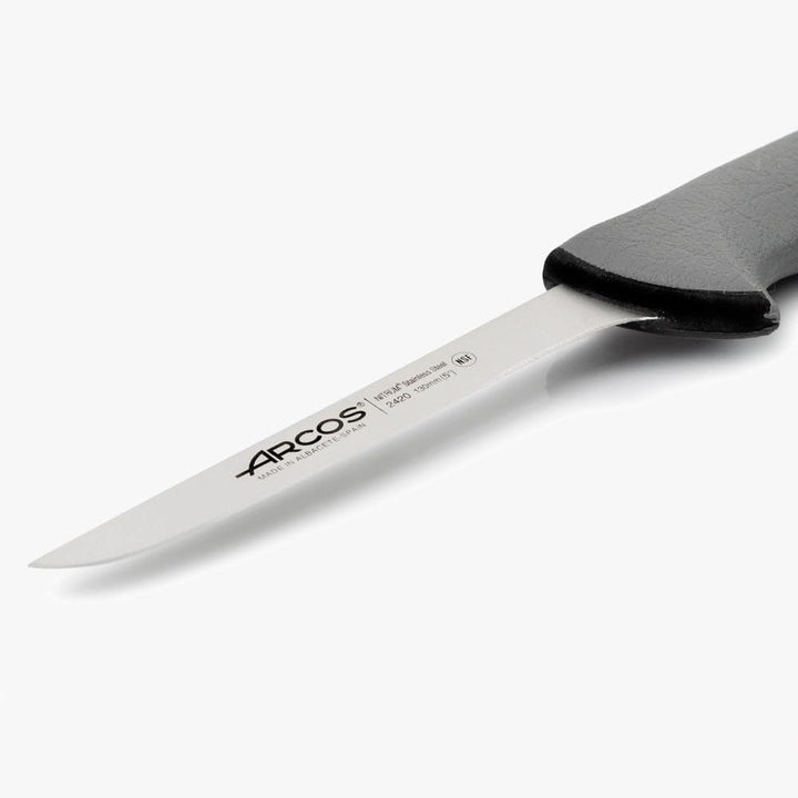 Arcos Serie Colour Proof - Ausbeinmesser - Klinge Nitrum Edelstahl 130 mm - HandGriff Polypropylen V