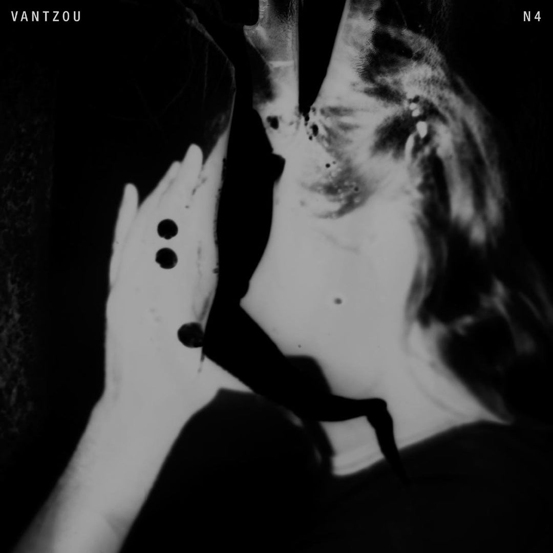 No.4, Vinyl