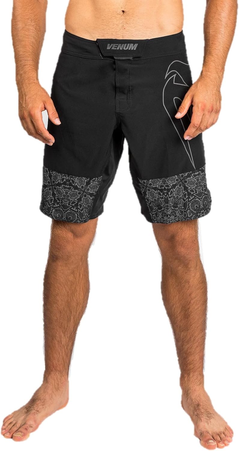 Venum Herren Shorts XXL Schwarz / Schwarz, XXL Schwarz / Schwarz