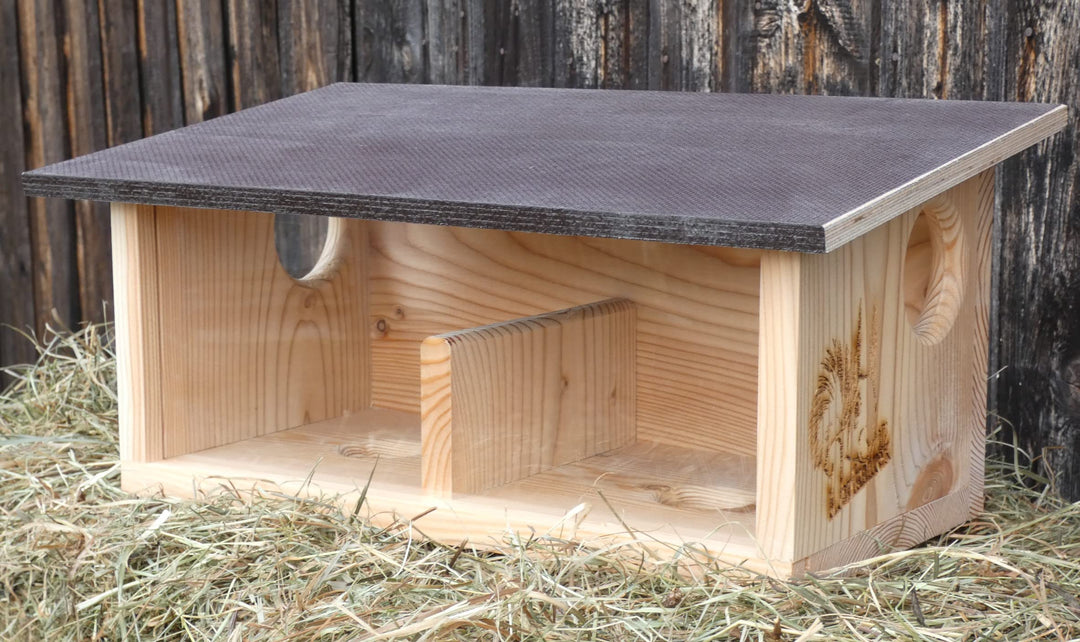 XXXL Eichhörnchen Futterhaus aus hochwertigem Lärchenholz, deutsches Qualitätsprodukt, von Hand gefe