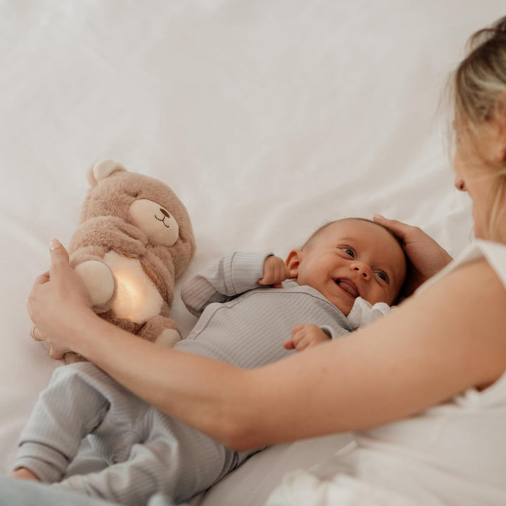 Nuby Mein Beruhigender Kuschelbär – Gute-Nacht-Kuscheltier – Musik- und Leuchtendes Baby-Nachtlicht