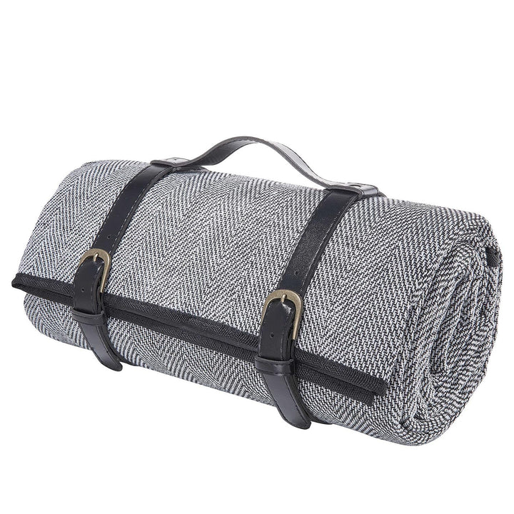 BUTLERS Picknickdecke 200x150 cm - Wanderlust - Campingdecke Outdoor im Fischgrat Design | Decke für