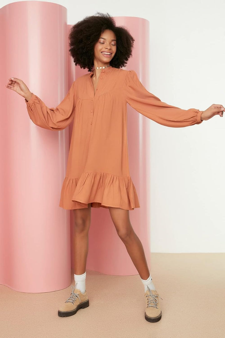 TRENDYOL Damen Breitschneide Hemdkleid Dress, 34