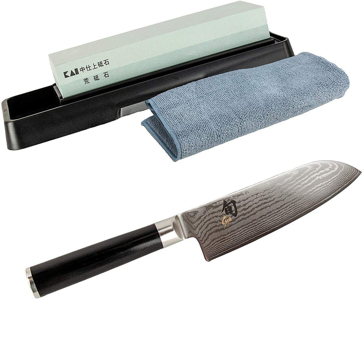 Kai Shun Classic Bundle, DM-0727, ultrascharfes Santokumesser, 14 cm Klinge + KAI-Schleifstein AP-03