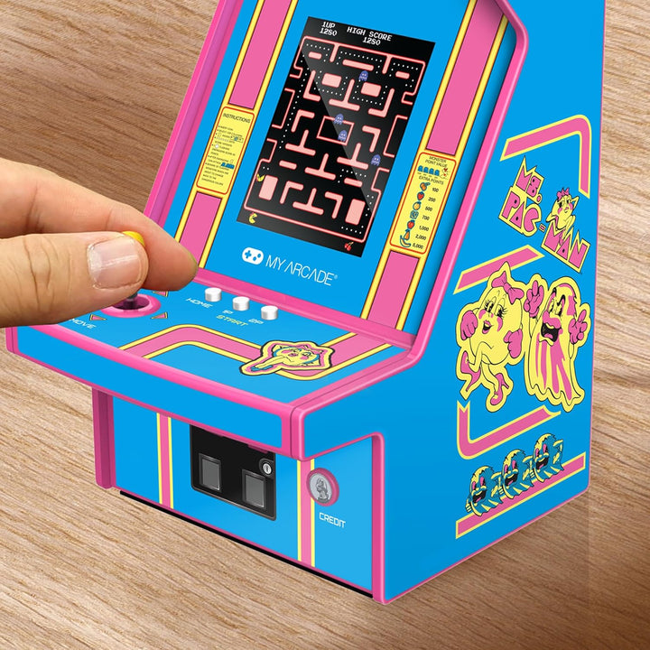 Micro Player PRO Ms. Pac-Man Retrogaming-Spiel 7 cm hochauflösender Bildschirm