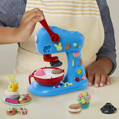 Play-Doh Kitchen Creations Küchenmaschine und Plätzchen-Party Spielset für Kinder ab 3 Jahren mit 15
