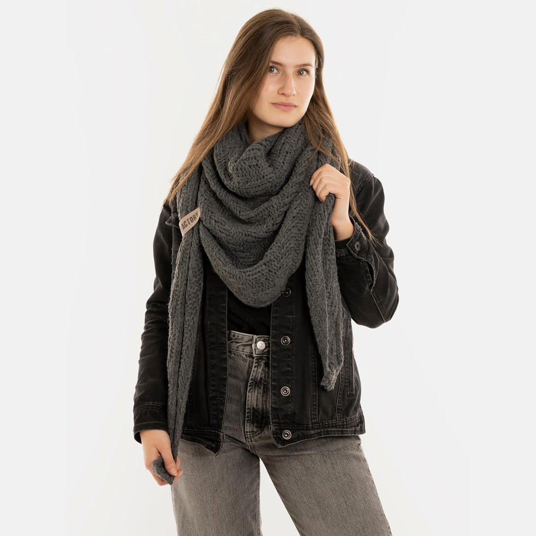 KNIT FACTORY - Dreiecksschal Sally - Damen Strickschal mit Wolle - Grob gestrickten Schal - Hochwert