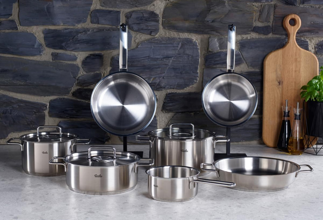 Fissler Pure Collection / Edelstahl-Pfanne (Ø 24 cm) unbeschichtete Stielpfanne, Innenskalierung, 10