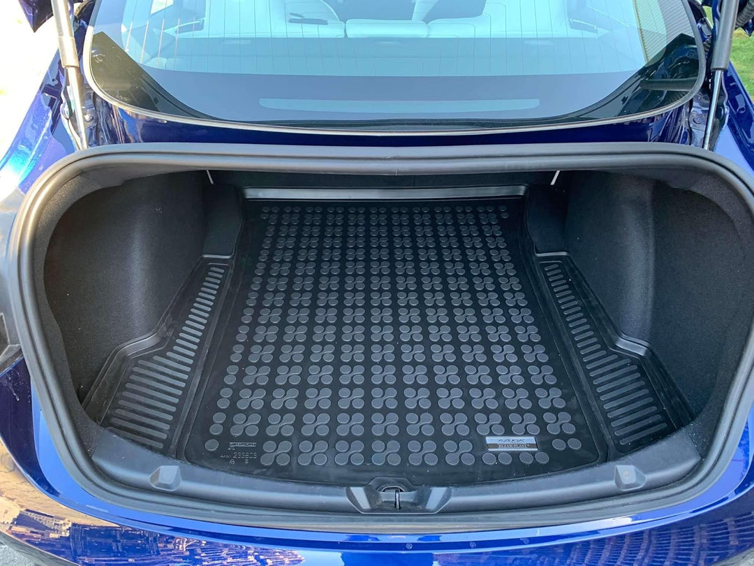 AZUGA Premium Gummi Kofferraumwanne Kofferraummatte rutschhemmend passend für Tesla Model 3 ab 2018-