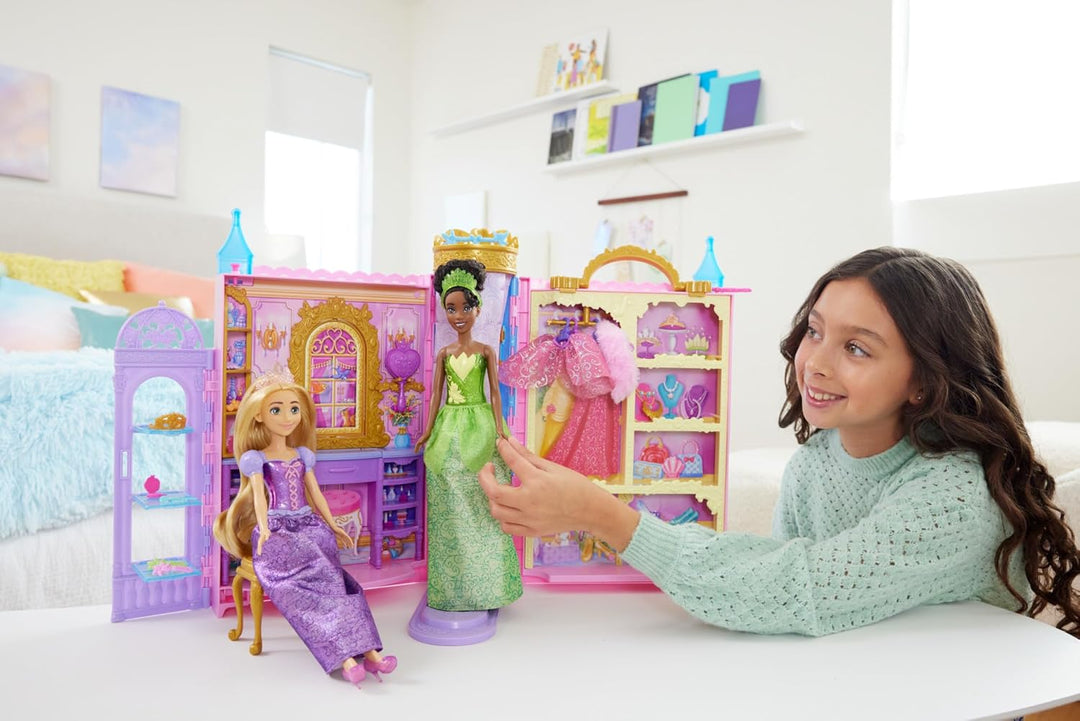 Mattel Disney Prinzessin-Schrankspielset mit 2 Kleidungsstücken, 25 Zubehörteilen, Frisiertisch, Ank