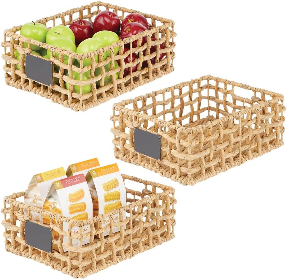 mDesign 3er-Set Aufbewahrungskorb für den Schrank oder das Regal – Flechtkorb aus Hyazinthe mit Besc
