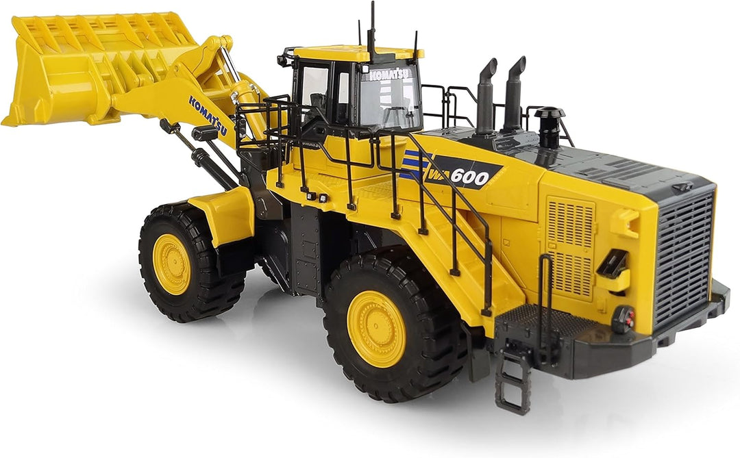 Komatsu WA600-8