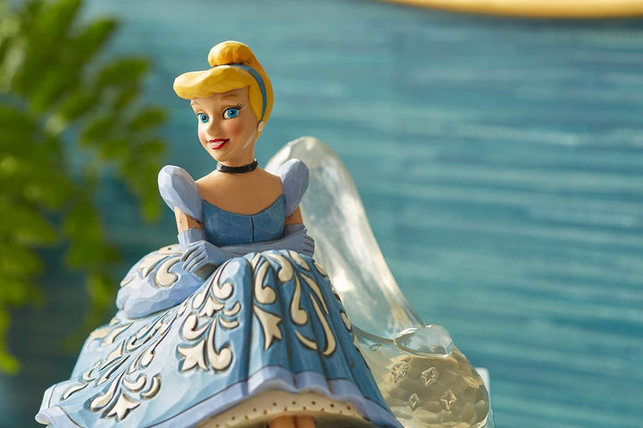 ENESCO Disney Traditions Cinderella A Magical Midnight Figur, ENESC-6010095, Blauen 5.39 Inch, 5.39