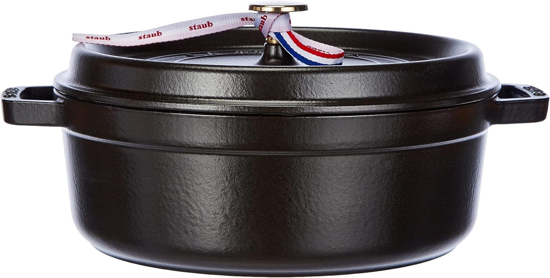 STAUB Gusseisen Bräter/Cocotte, Rund &amp; Flach, 26 cm, 4 L, Aromaregen Funktion für optimale Befeuchtu
