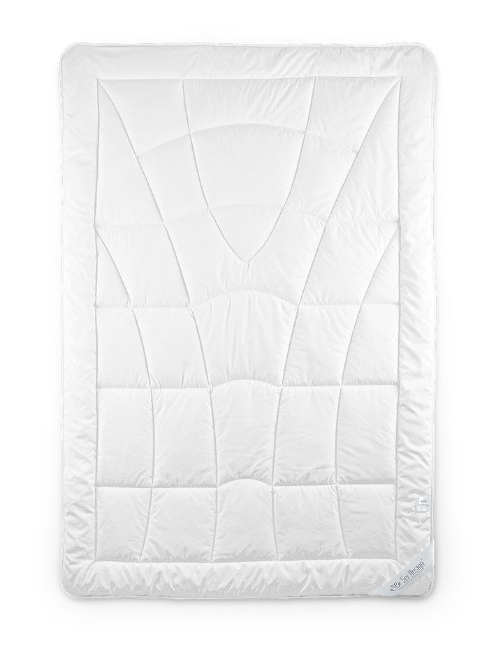 Sei Design® Premium Bettdecke 220x200 mit weichstem Mikrofaserbezug und hochwertiger Steppung ERGO.