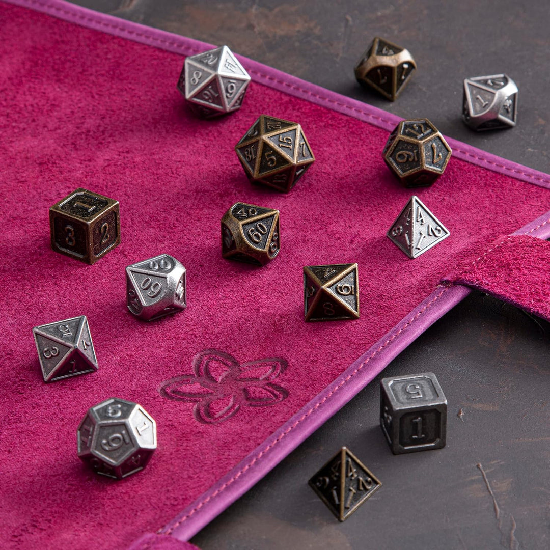 Melia Games RPG Würfelmatte zum Rollen inklusive Würfel Set - handgefertigte Würfelunterlage aus Ech