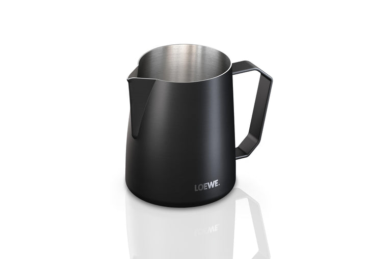 LOEWE aura.pure milk jug 600 ml, Milchkännchen, Ergonomischer Griff, Milchschaum, Milchkanne, Grau,
